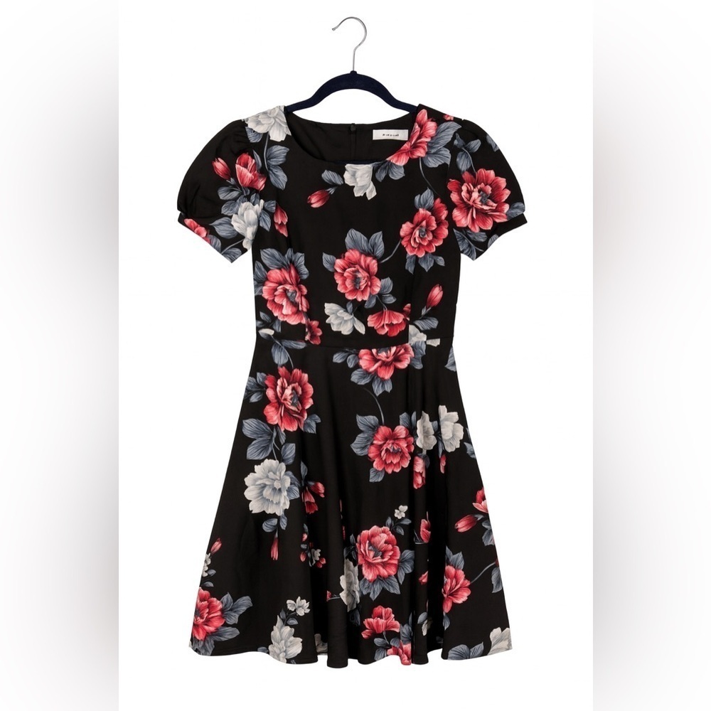 Tagunop Women’s Black Floral Fit & Flare Dress Size Small